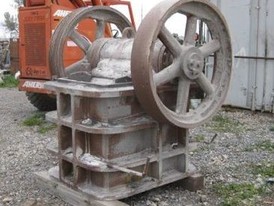 Allis Chalmers 24 x 10 Jaw Crusher