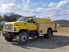 Chevrolet 7500 Fuel/Lube Truck