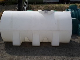 Horizontal RKLT 1000 Gallon Leg Tanks