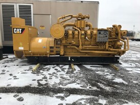 Caterpillar 925 kW 2400/4160 Volts Natural Gas Generator